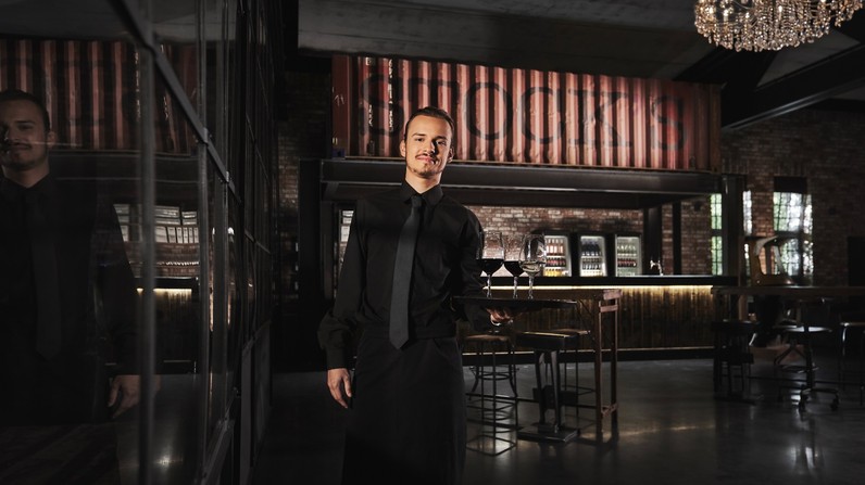 Servicekraft (m/w/d/k.A.) für unsere Dinnershow Fantissima