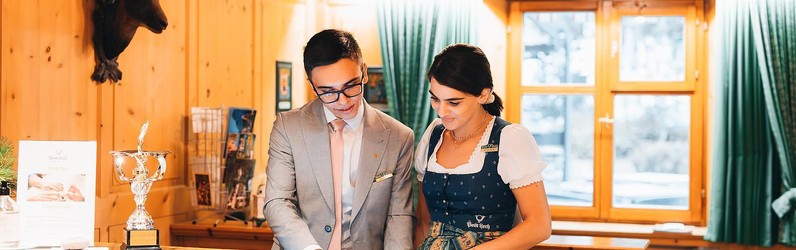 Empfangsmitarbeiter / Front Office Agent (m/w/d) | 5-Sterne-Hotel in Lech am Arlberg | Vollzeit