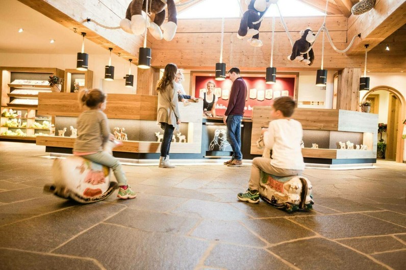 Stellvertretung Empfangsleitung (m/w/d)