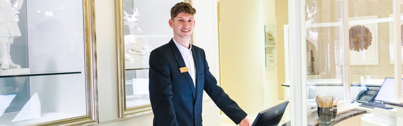 Empfangsmitarbeiter (m/w/d)