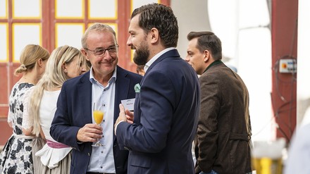 Münchner Künstlerhauses Im Münchner Künstlerhauses spricht BdS-Hauptgeschäftsführer Markus Suchert mit Gästen