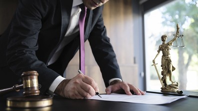 Rechtliche Schlüsselmomente 2024: Ein Jahresrückblick auf wichtige Entwicklungen