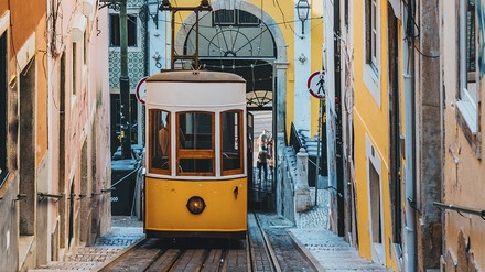 Straßenbahn Im 19. Jahrhundert noch von Pferden gezogen, verkehrt die instagramtaugliche Straßenbahn heute noch auf einem Streckennetz von insgesamt 26 km.