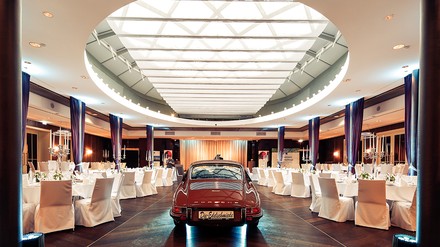 Teehalle Juwel des Superior-Hotels in Augsburg ist die schmucke Teehalle mit Glaskuppeldach