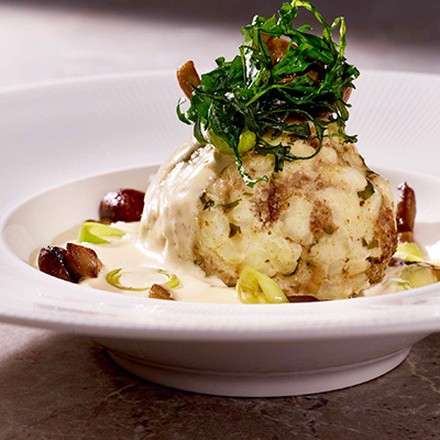 Semmelknödel Handgerollter Semmelknödel