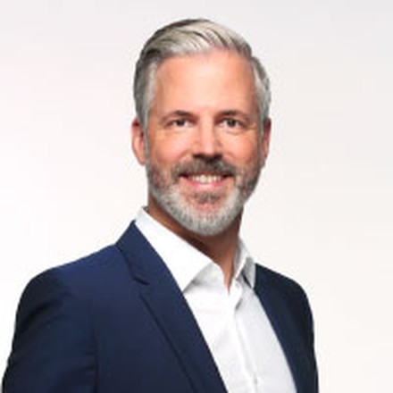 Dr Bernd Slaghuis