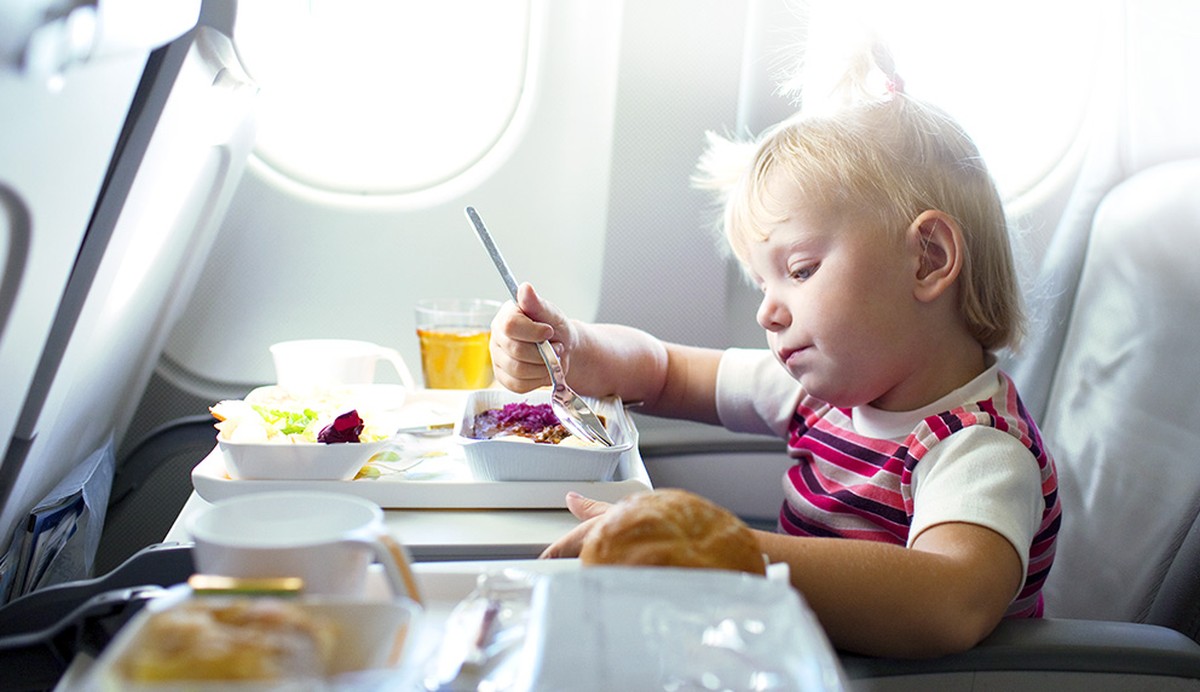 Foto: fotolia.com: vsurkov Airline Catering