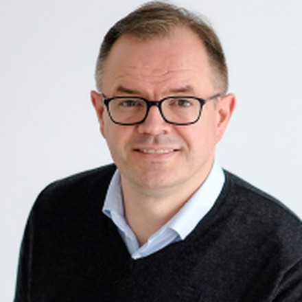 Dr. Volker Glaeser Dr. Volker Glaeser