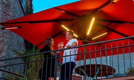 Sonnenschirm mit Infrarot Heizstrahler Sonnenschirm mit Infrarot Heizstrahler