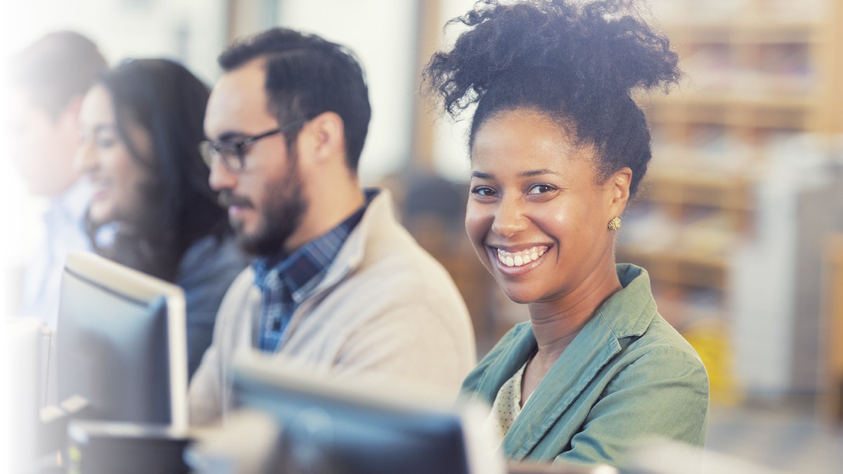 Fotos: Kzenon via Getty Images, ljubaphoto via Getty Images, ValentinRusanov via Getty Images, Steve Debenport via Getty Images, shironosov via Getty Images, Iakov Filimonov via Getty Images Den Horizont erweitern