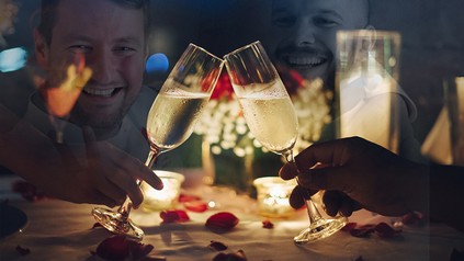 Der Österreicher Sebastian Frank (l) vom Berliner Restaurant "Horvath" und Micha Schäfer vom Berliner Restaurant "Nobelhart und Schmutzig"