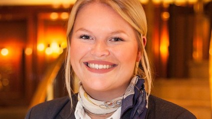 Theresa Harff ist Gewinnerin des diesjährigen IST-Stipendiums für den Fernstudiengang „Bachelor Hotel Management“. (Foto: © Selektion Deutscher Luxushotels)