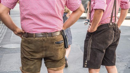 Wiesnbesucher können für ihren Besuch auf dem Oktoberfest eine Versicherung abschließen. (Foto: © animaflora/fotolia)