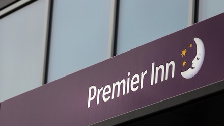 Premier Inn Schriftzug