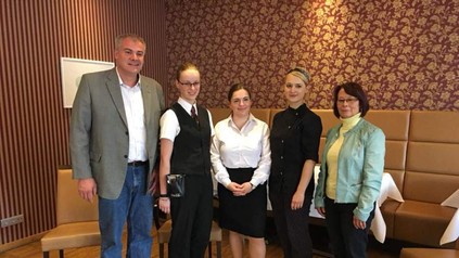 Sachsen schickt drei junge Frauen zur Meisterschaft im Gastgewerbe. (Foto: Dehoga-Sachsen/facebook.com)