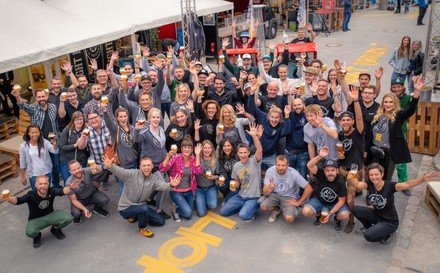 Teilnehmer des Craft Brauer Festivals