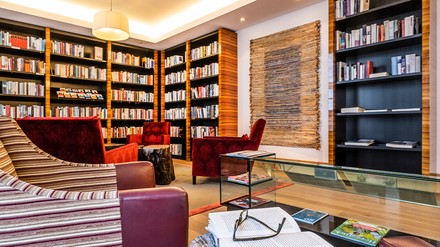 Bibliothek im Hotel Budersand