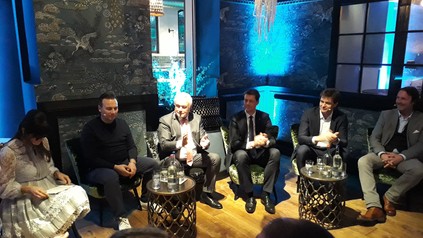 Teilnehmer einer Podiumsdiskussion