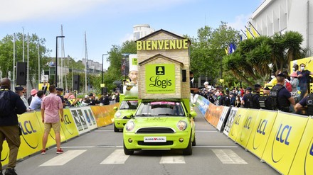 Logis Hotel Mini mit Logis-Hotel oben drauf