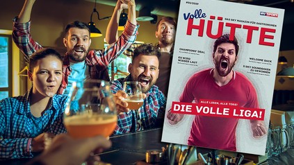 Jubelnde Gäste in einer Sportsbar