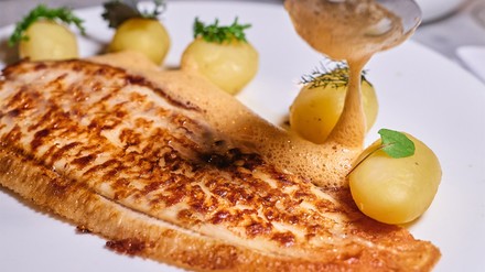 Fisch mit Kartoffeln und Soße