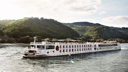 Ein Schiff auf der Donau