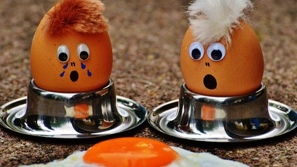 Frühstückseier mit Wackelaugen