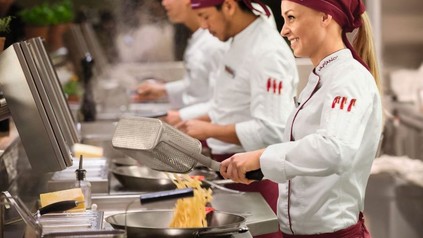 Vapiano-Mitarbeiter bei der Arbeit