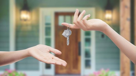 Übergabe einer Airbnb-Wohnung