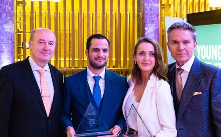 General Manager Council-Präsident Dieter Fenz (l.) und Moderator Alfons Haider (r.) mit den Gewinnern Gabriel Horrak und Zuzana Bartosova.