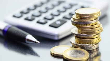 Die NGG fordert mehr Gehalt für Angestellte im Gastgewerbe. (Foto: photocrew/fotolia)