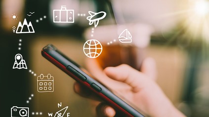 Eine Hand mit einem Smartphone