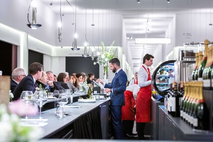 Catering Experte Maison van den Boer auf der Kunstmesse TEFAF