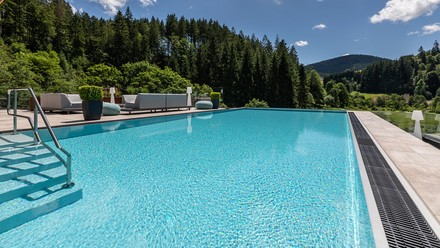 Infinity-Pool des Romantik Hotel Sackmann