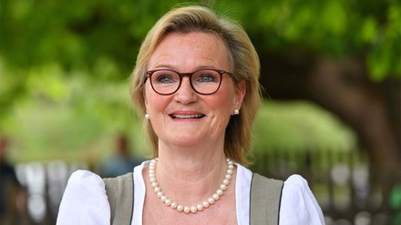 Portrait von Angela Inselkammer