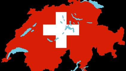 Silhouette des Landes Schweiz mit schweizer Flagge