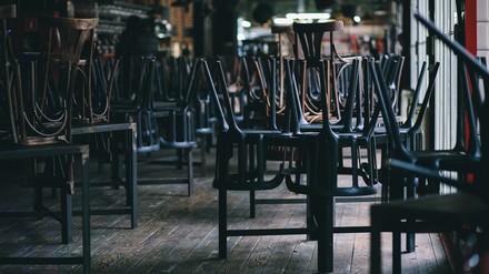 Ein leeres Wirtshaus