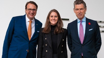 Alexander Aisenbrey, Maria Mittendorfer und Gastgeber Thies Sponholz waren sich einig: Das The Fontenay Hamburg bildete einen sehr guten Rahmen für das 6. Fair Job Hotels Partnertreffen