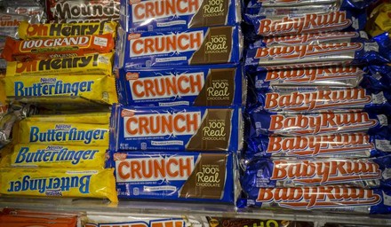 Mehrere Schokoriegel von Nestle, z.B. Butterfinger, Mound, Oh Henry!, Crunch und BabyRuth