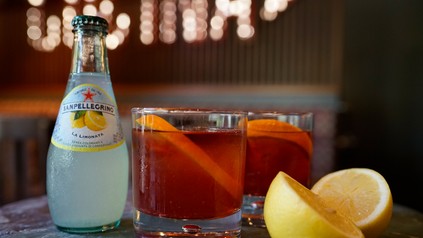 Der L'Osteria Negroni mit fruchtig-frischer Limonata