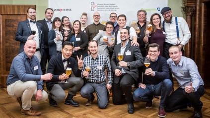 Die neuen Biersommeliers bei einem Gruppenfoto
