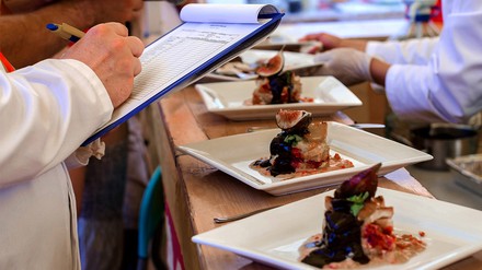 An die Töpfe fertig los. Die Bewerbungsphase für den Next Chef Award 2023 läuft.