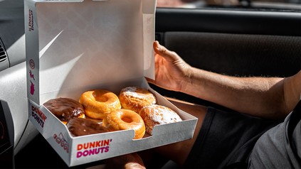 Dunkin' Donuts eröffnete am 10. November 2022 Jubiläumsfiliale in Berlin.