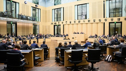 Sondersitzung des Deutschen Bundesrats zu den Dezember-Soforthilfen.