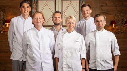 Teamfoto des Alpin Resorts Sacher Seefeld-Tirol.