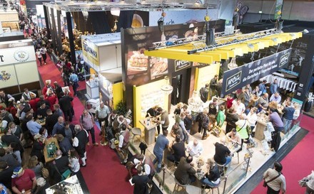 Ein gefülltes Messegelände