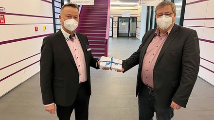 Michael Esch, Gastgeber des Hotel Zur Post und Michael Prostmeier, Kaufmännischer Vorstand des InnKlinikum