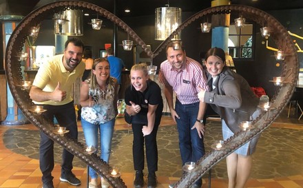 Bernhard Hofer und Marina Wladar (GF und Projektleiterin Talentify), Rogner-Lehrling Sarah, Thomas Scheuchl (HR-Manager Rogner Bad Blumau) und Nadine Luz (Hogast)