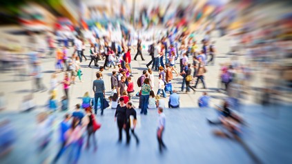 Touristen in einer Stadt