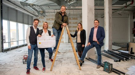 Klaus und Marianne Simon, Lukas Tauber, Heidelinde Zinser und Wayan Oliver Bach.